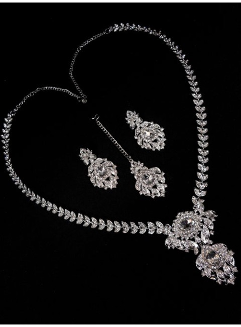 Stonestudded Jewelry Set